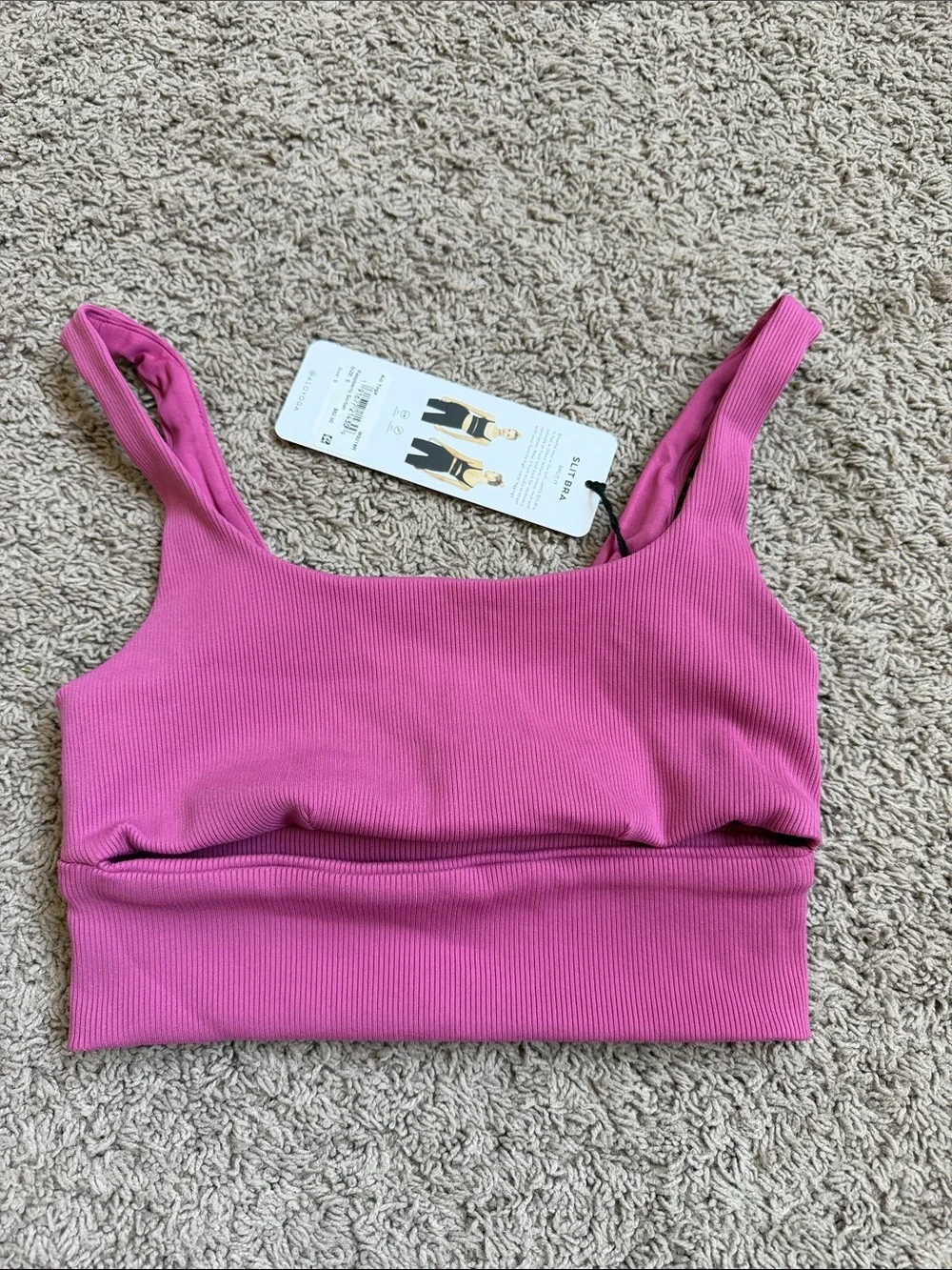 NWT Alo Yoga Split It Sports Bra in Raspberry Sorbet